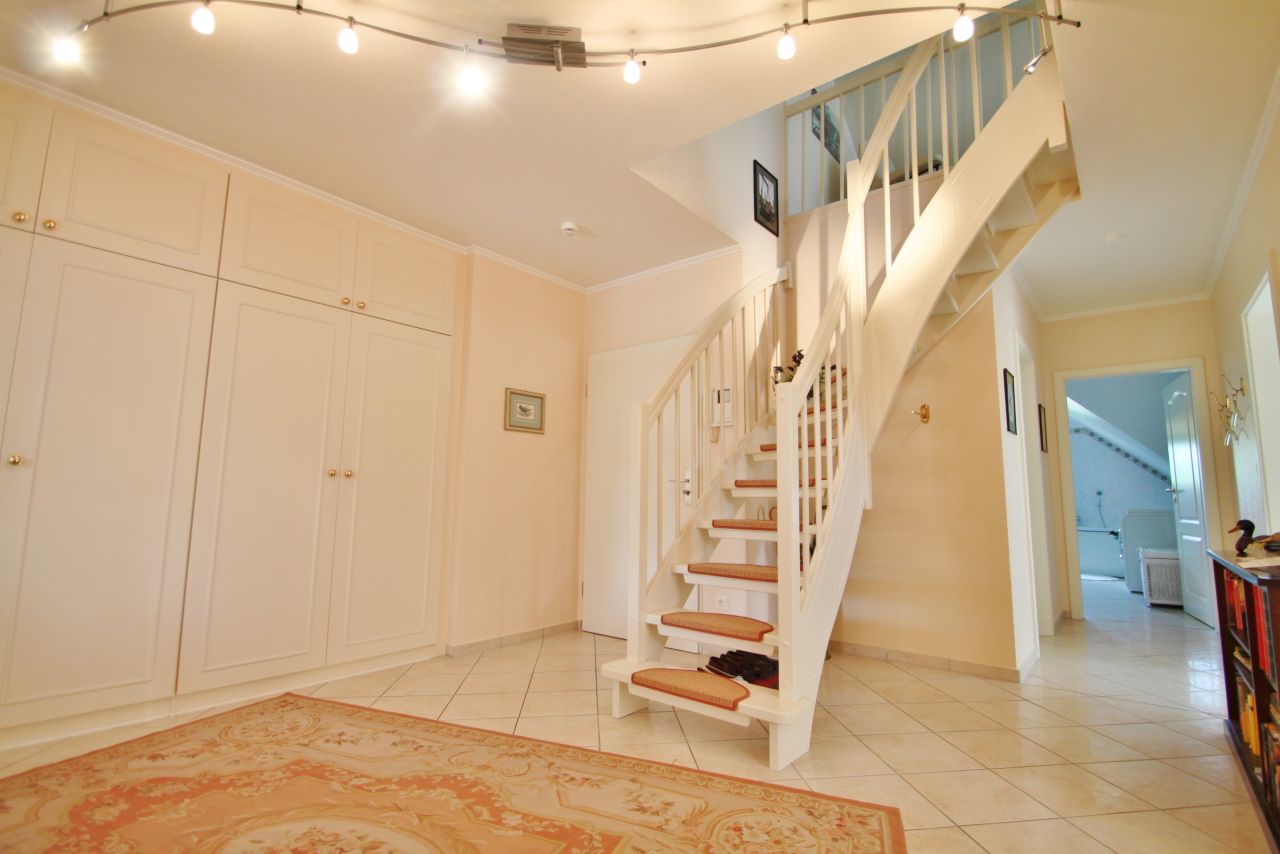 Luxuriöse Eigentumswohnung im Herzen einer eleganten Villa