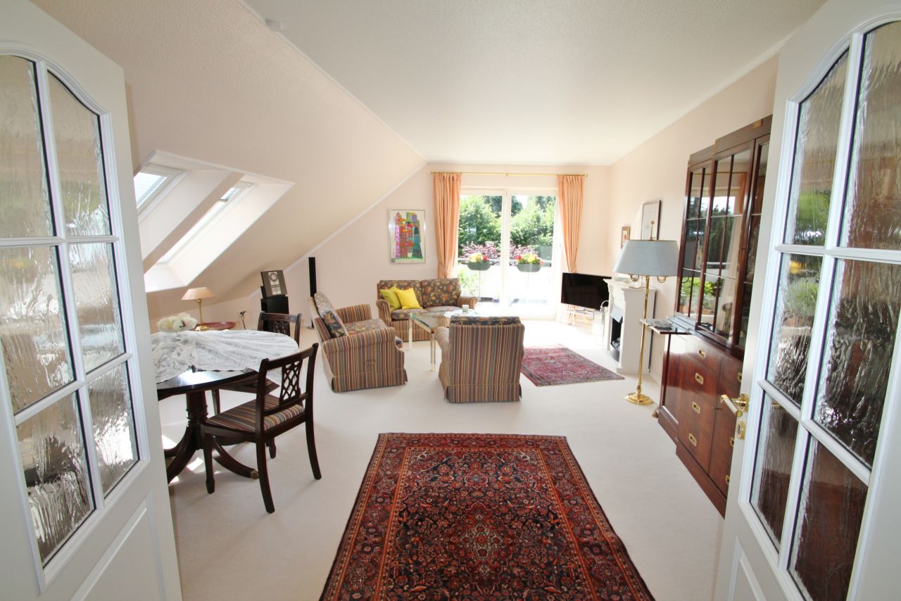 Luxuriöse Eigentumswohnung im Herzen einer eleganten Villa